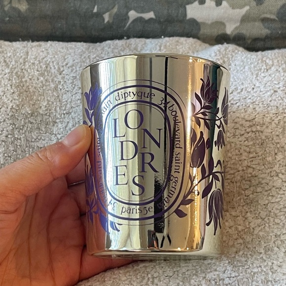 *Gently Used* Diptyque The City Candles Collection - London, 6.5 oz - Picture 5 of 5